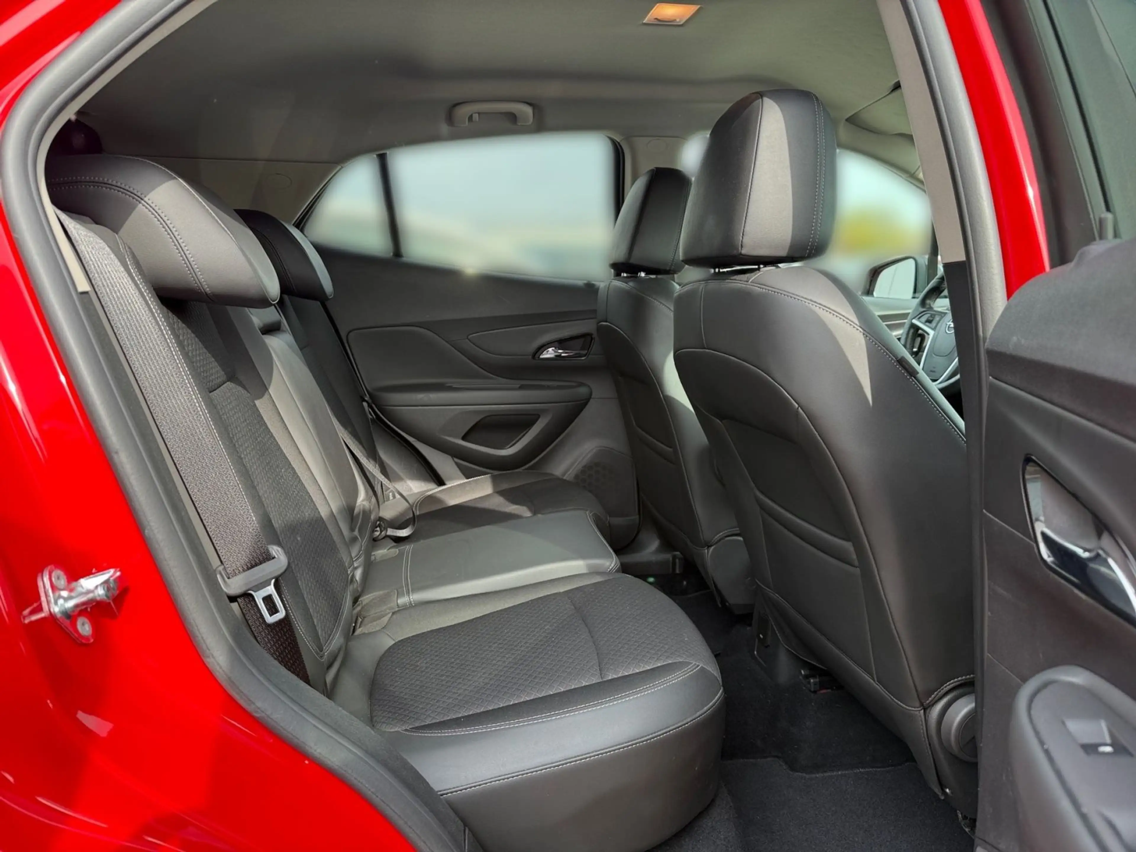 Opel Mokka X 1.4 SIDI Turbo Color Innovation 4x4 — photo 13