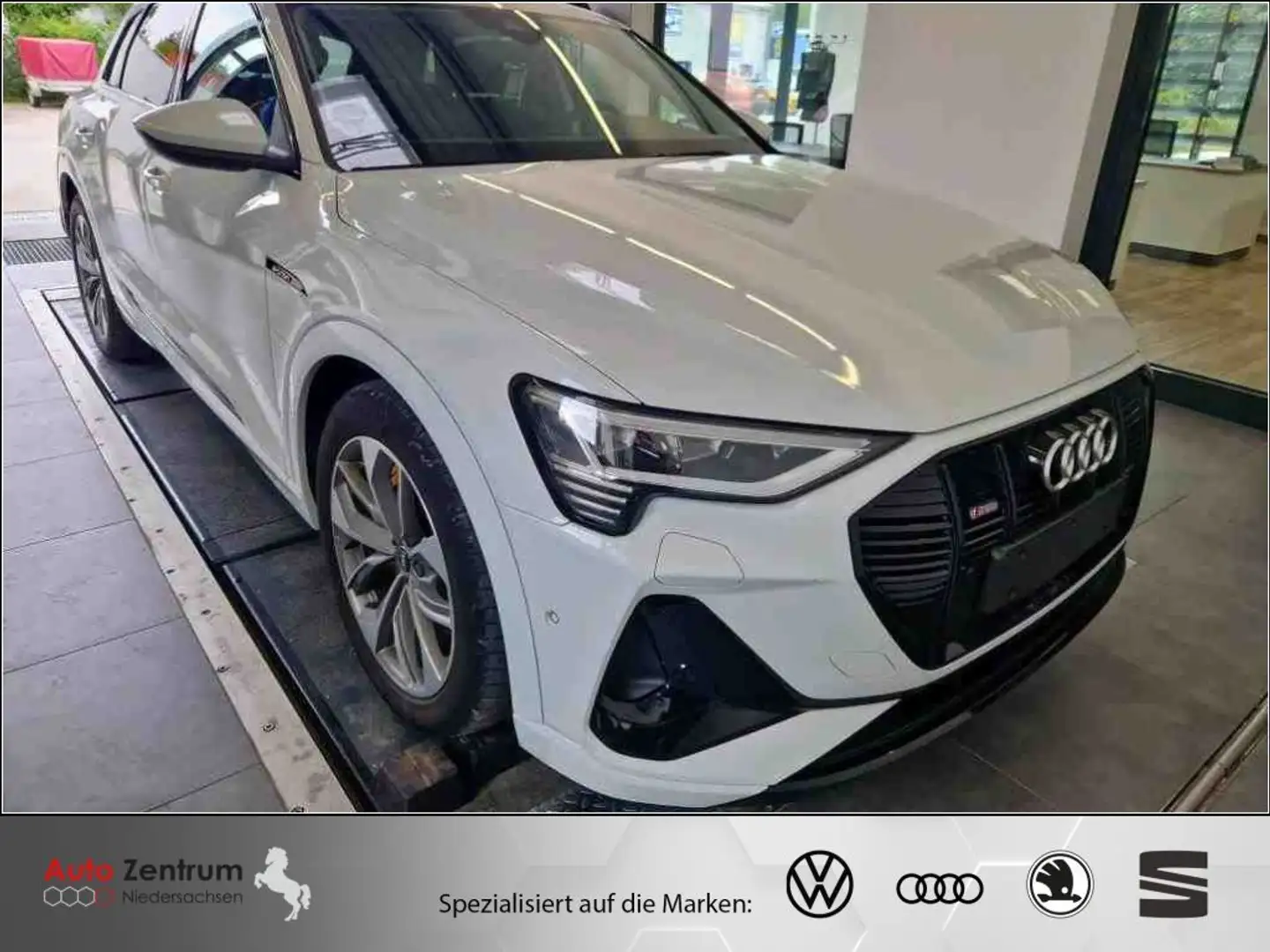 Audi e-tron 55 quattro S line Blanc - 2