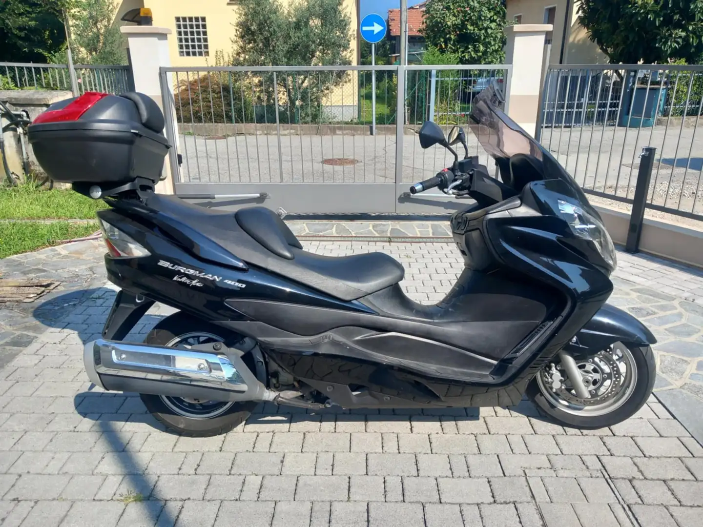 Suzuki Burgman 400 Noir - 1