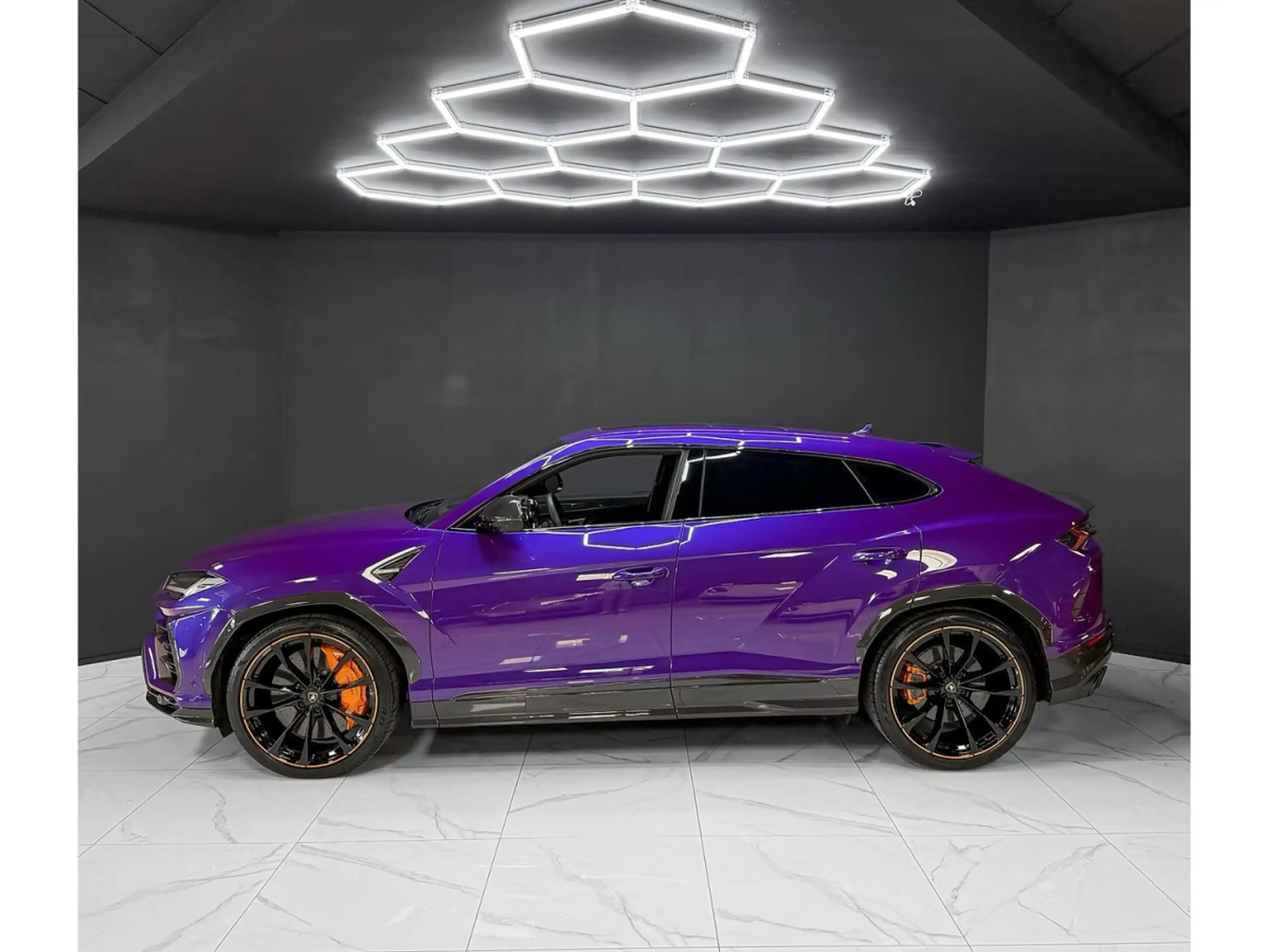 Lamborghini Urus FULL PPF / B&O 3D / FULL CARBON / WARRANTY 2027 / — photo 2