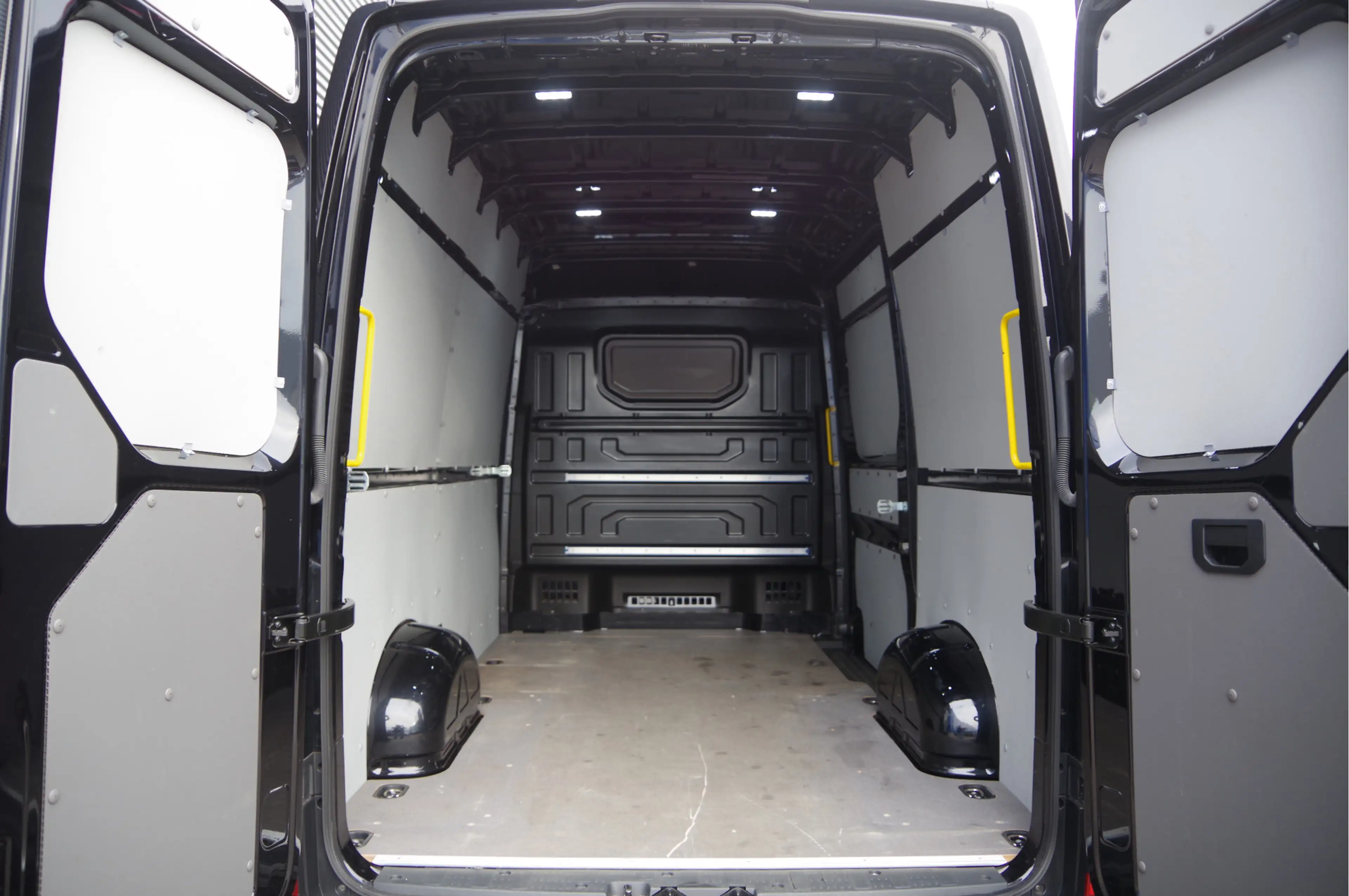 Volkswagen Crafter 35 2.0 TDI L3H3(L2H2) 3-ZITS, 177PK AUT. LED, ADAP — photo 13