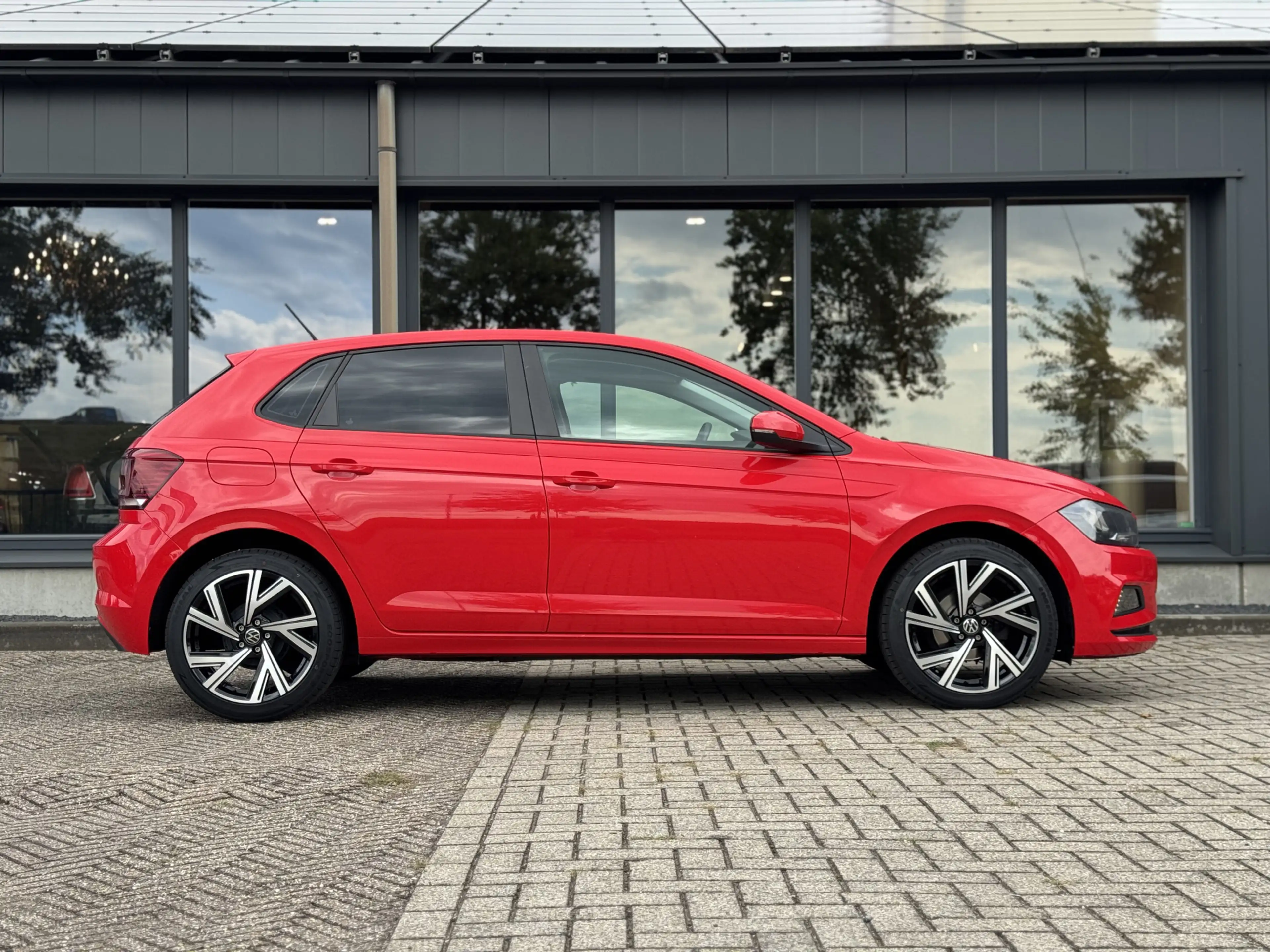 Volkswagen Polo 1.0 MPI Comfortline — photo 2