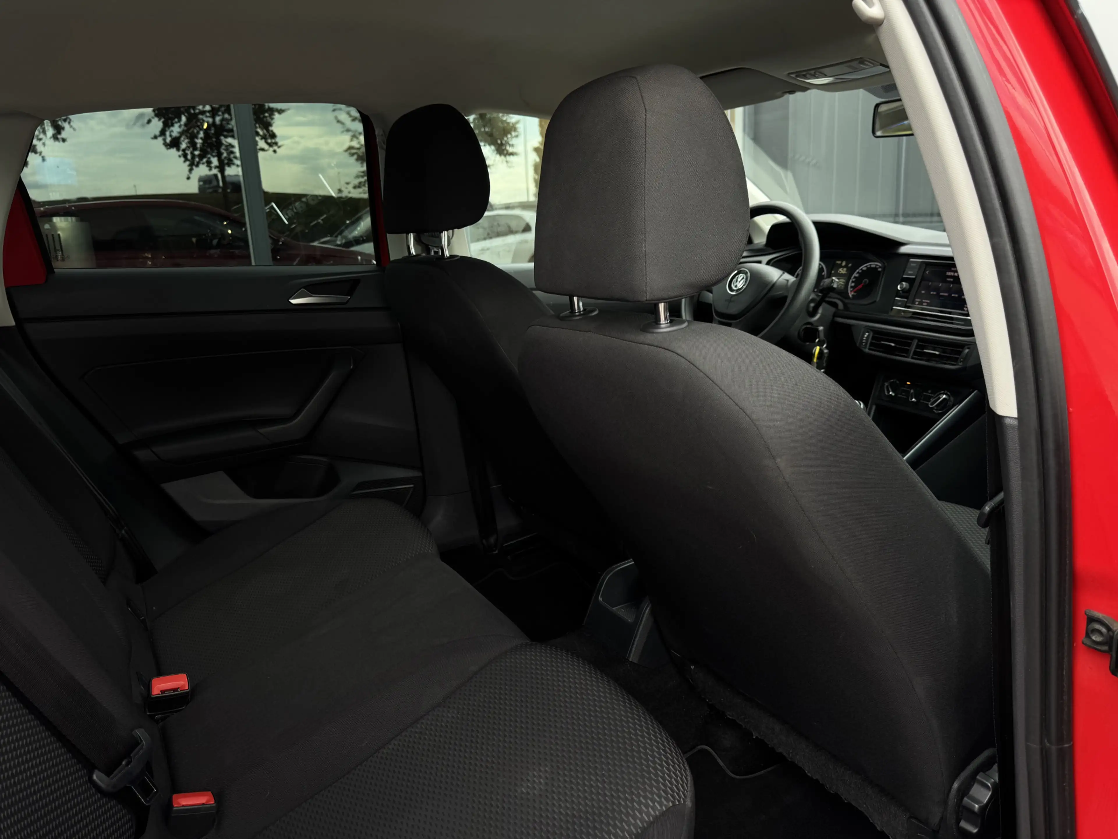 Volkswagen Polo 1.0 MPI Comfortline — photo 10