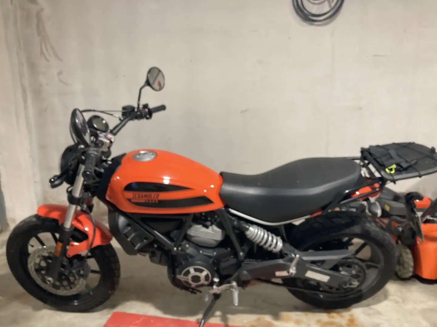 Ducati Scrambler sixty Arancione - 2