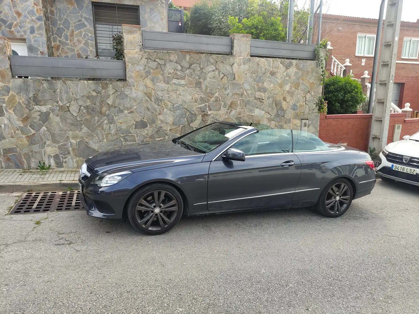 Mercedes-Benz E 220 E Cabrio 220CDI BE 7G Plus Gris - 2