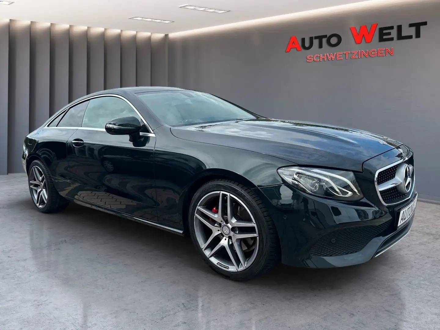 Mercedes-Benz E 200 Coupe LED/Ambiente/Kamera/AHK Grün - 2