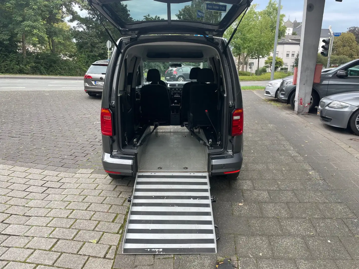 Volkswagen Caddy 2.0 tdi BMT, PDC, Rollstuhlrampe, MwSt. Gris - 2