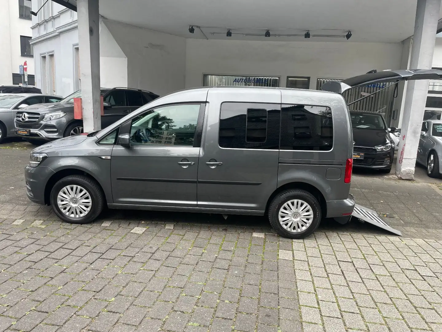 Volkswagen Caddy 2.0 tdi BMT, PDC, Rollstuhlrampe, MwSt. Gris - 1