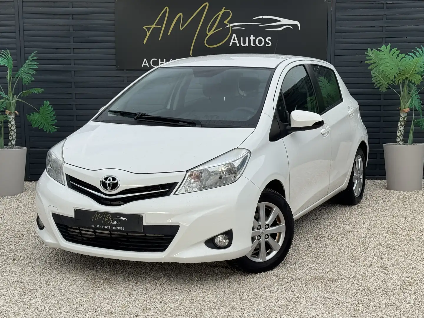 Toyota Yaris 1.33i VVT-i Dynamic Blanco - 1