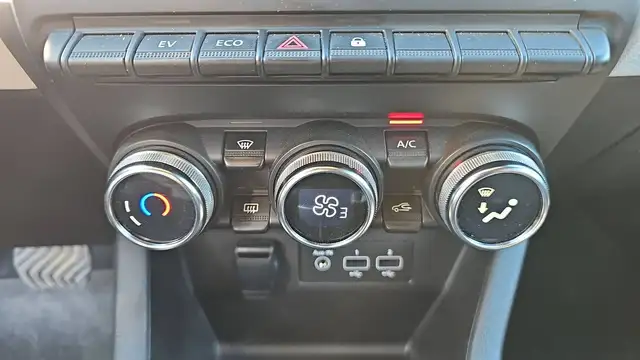 Renault Clio view 13