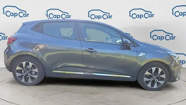 Renault Clio view 4