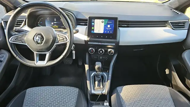 Renault Clio view 11
