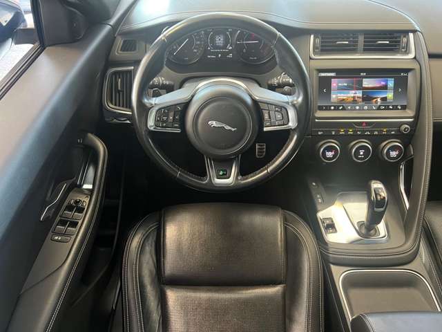 Jaguar E-Pace Navi. Kamera Klimaauto.