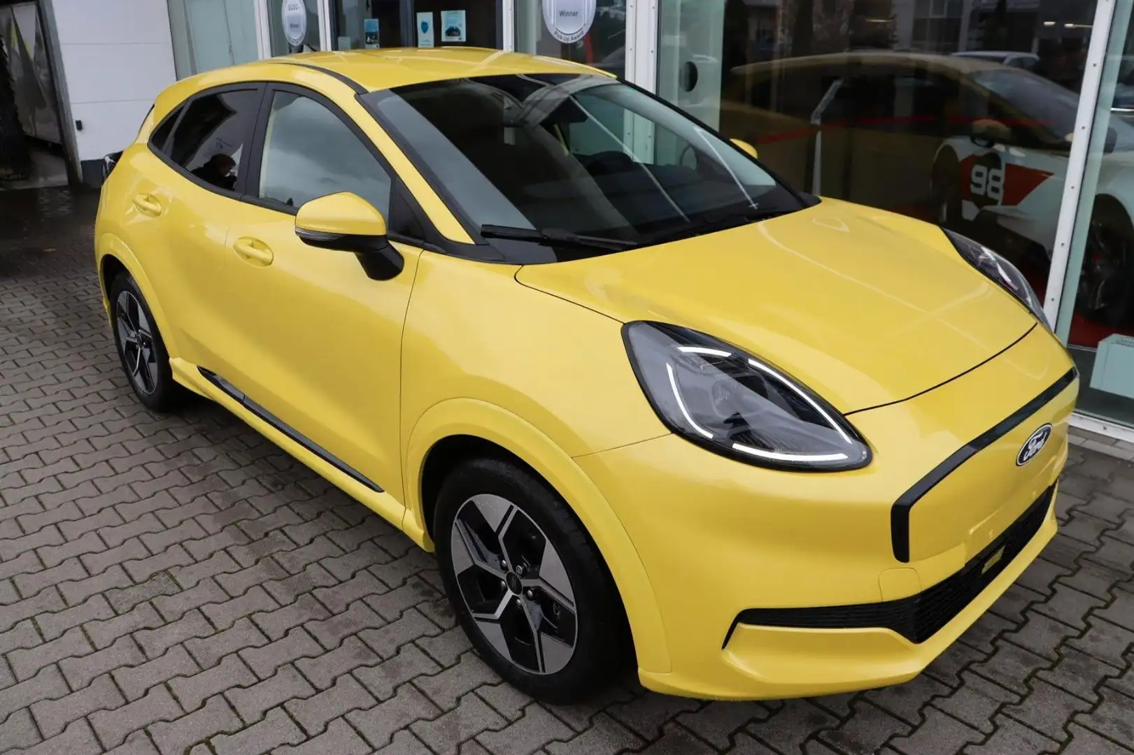 Ford Puma Gen-E Puma GEN-E VOLLELEKTRISCH 43 kWh 0,0% FIN* Jaune - 2