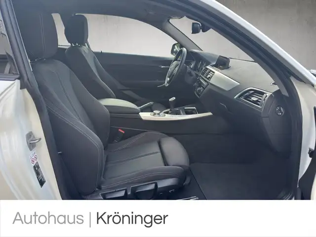 BMW 2 Series view 9