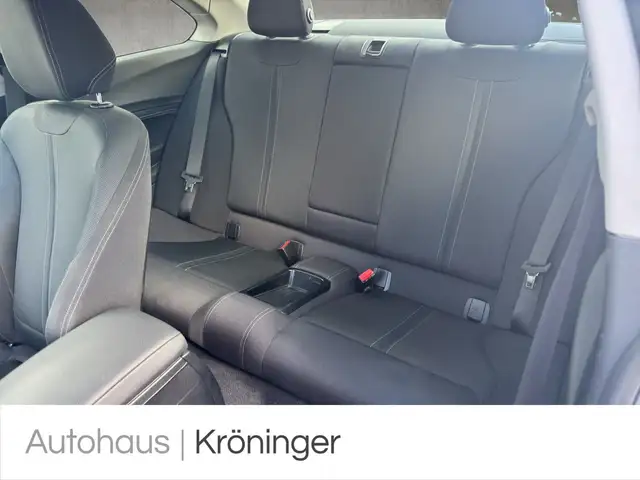 BMW 2 Series view 10