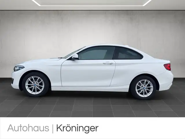 BMW 2 Series view 3