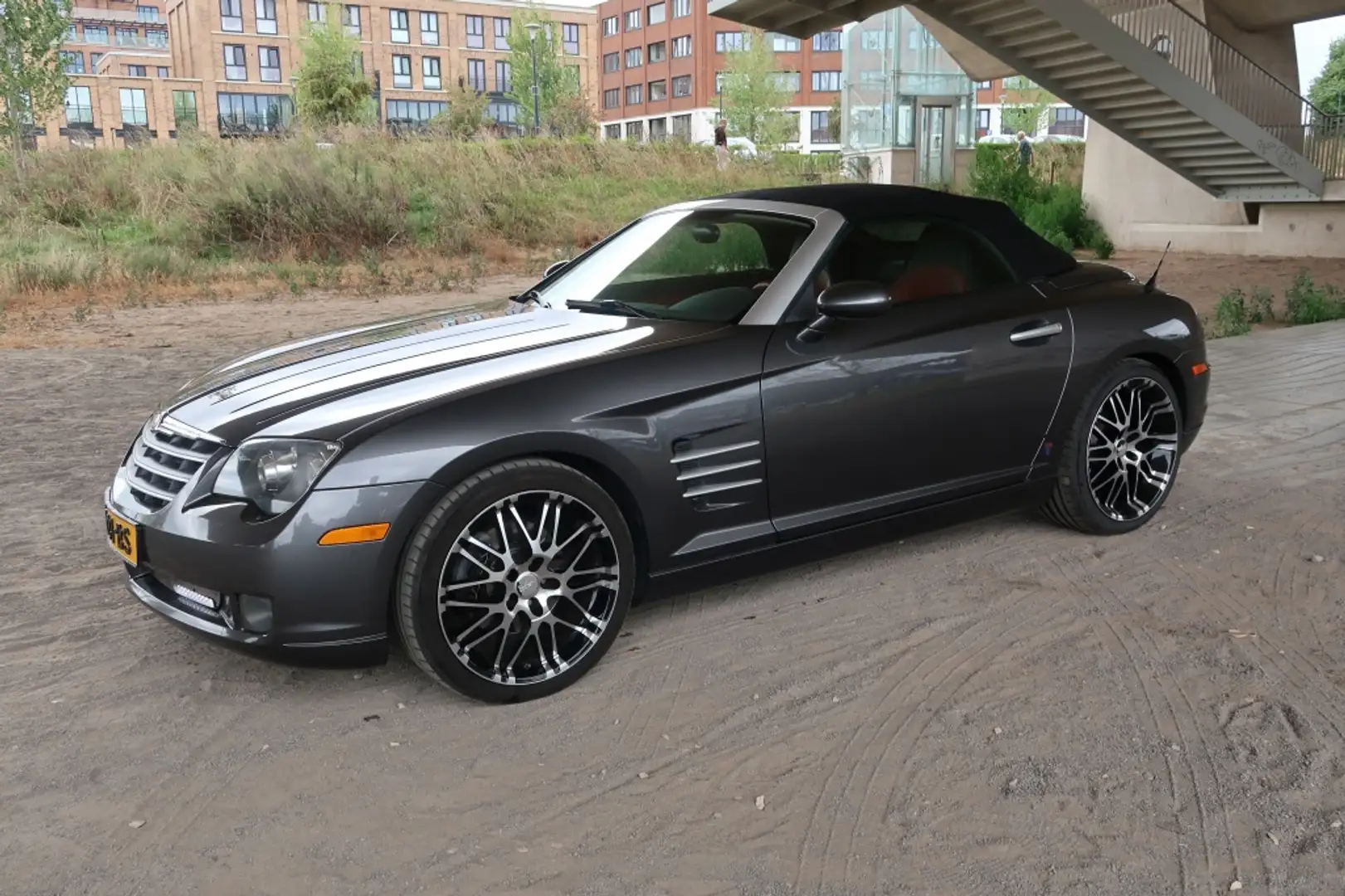Chrysler Crossfire Cabrio 3.2 V6 in nieuwstaat met slechts 91.000 km Grijs - 2