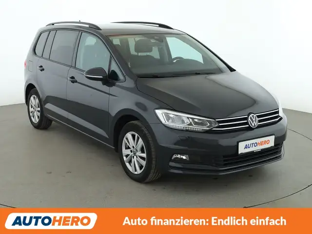 Volkswagen Touran view 8