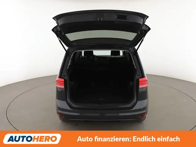 Volkswagen Touran view 17