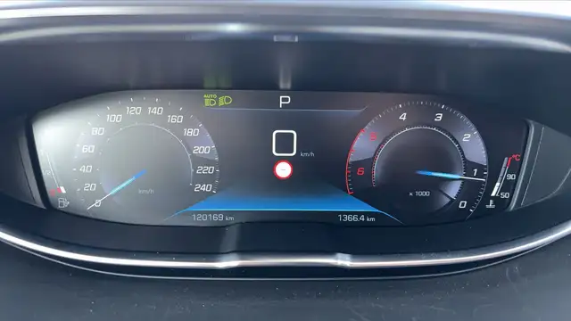 Peugeot 5008 view 12