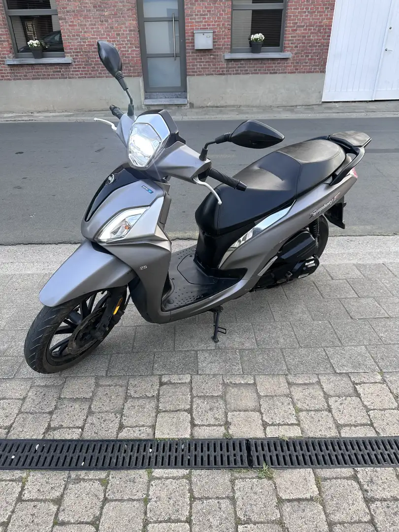 SYM Symphony 125 SYM Symphony ST 125cc 4-takt Euro5 Grijs - 2