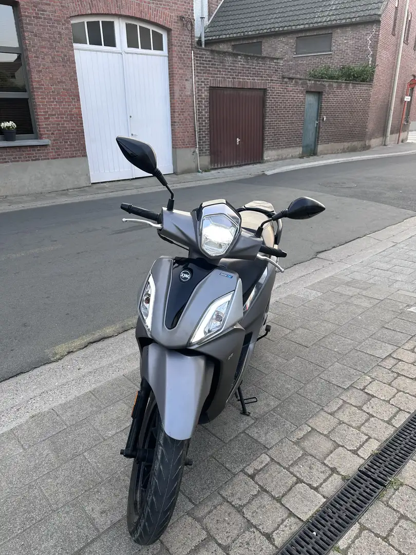 SYM Symphony 125 SYM Symphony ST 125cc 4-takt Euro5 Grijs - 1