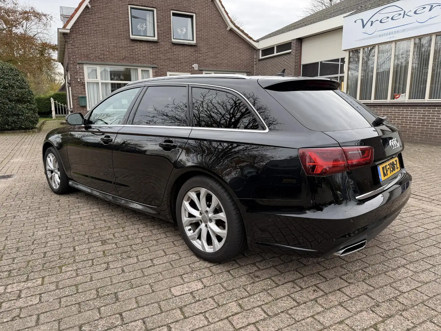 Audi A6 Avant 2.0 TDI ultra Lease Edition Apple car play, Zwart - 2