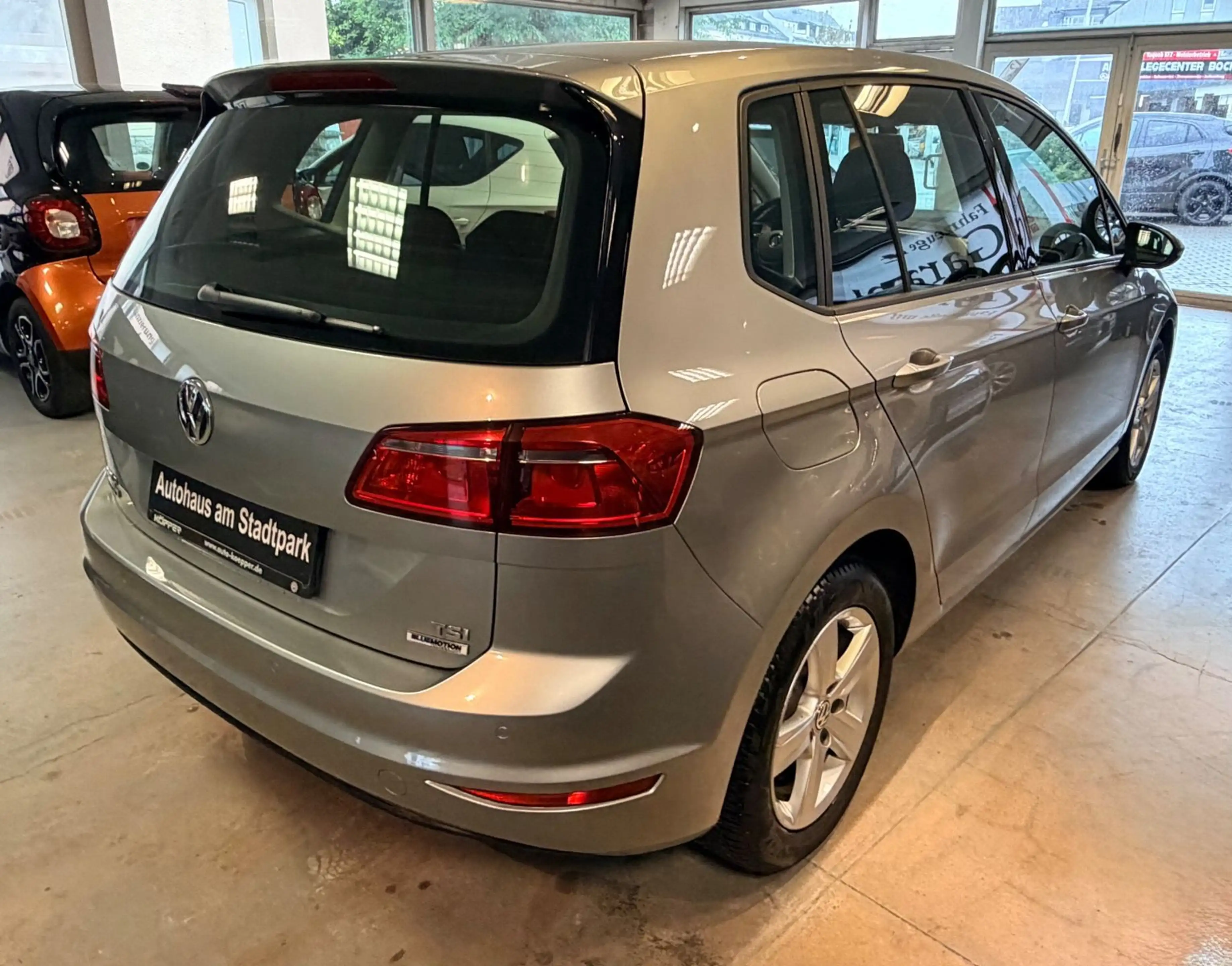 Volkswagen Golf Sportsvan Comfortline/PDC/SH/1.Hd/Garantie — photo 10