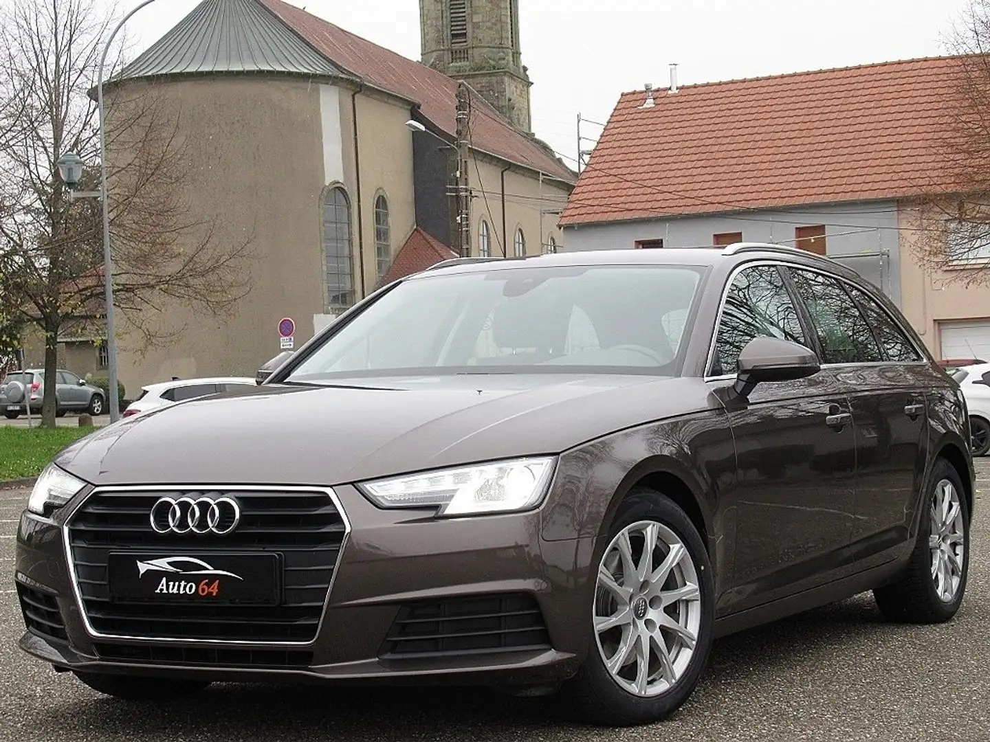 Audi A4 Avant 2.0 TDI 150CV XENON/GPS/TRES PROPRE Brun - 1