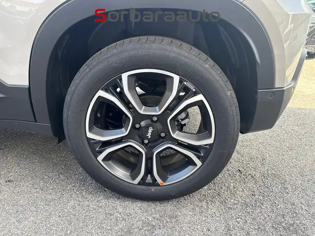 Jeep Avenger view 12