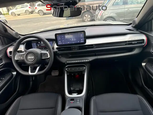 Jeep Avenger view 15