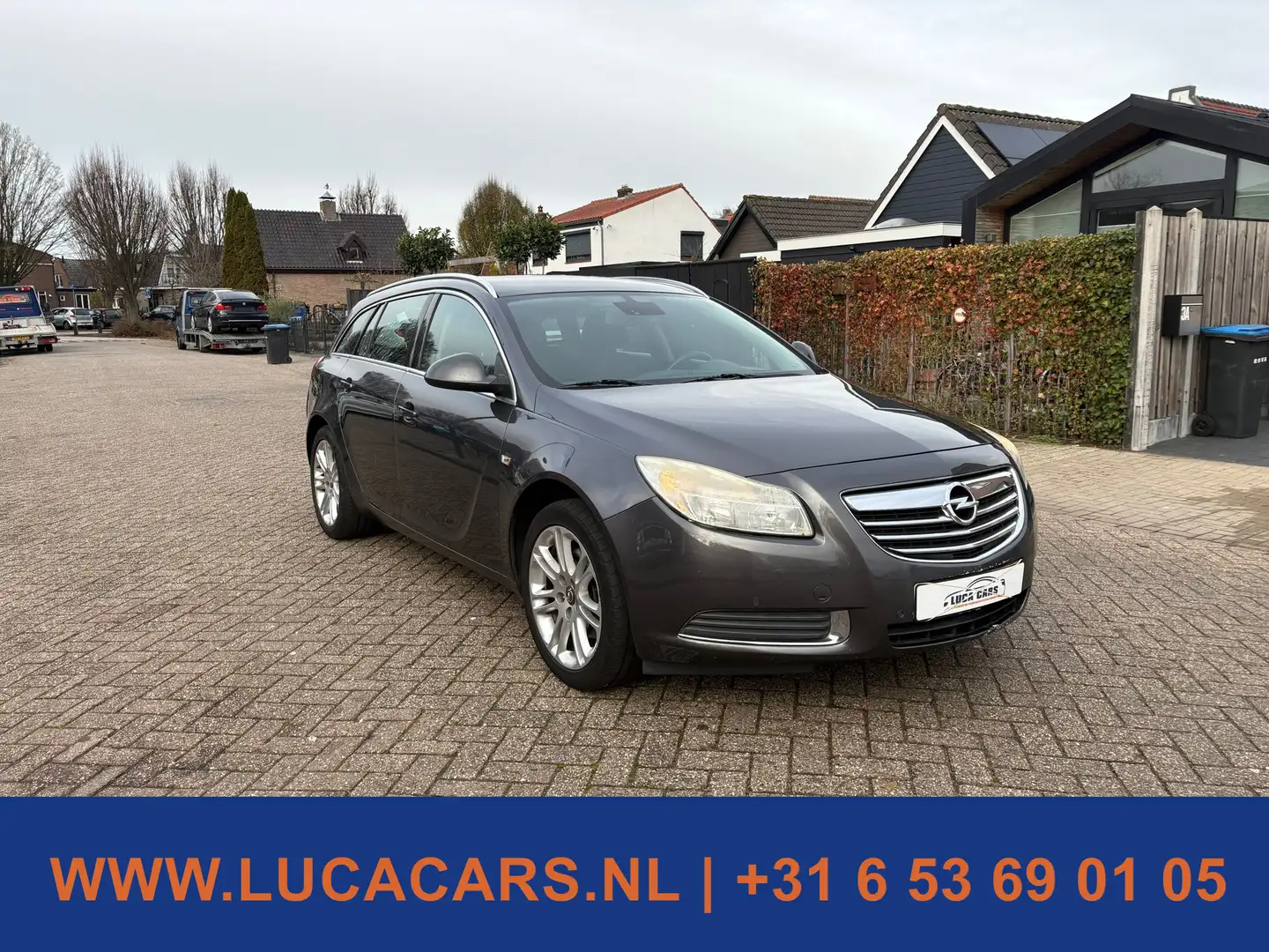 Opel Insignia Sports Tourer 1.6 T Business 2X SLEUTEL + BOEKJES! Grau - 2