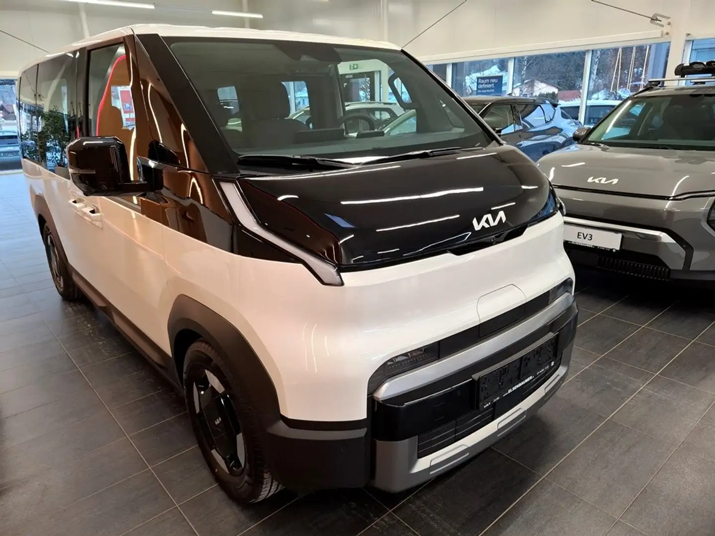 Kia Sonstige PV5 71,2kWh Earth Plus Weiß - 2