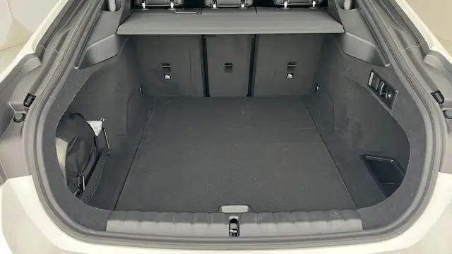 BMW i4 Gran Coupe xDrive40 Ansicht 8