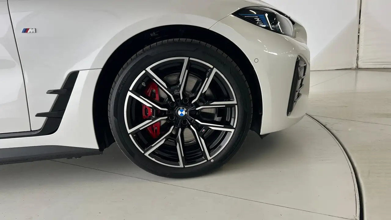 BMW i4 2026 — фото 7