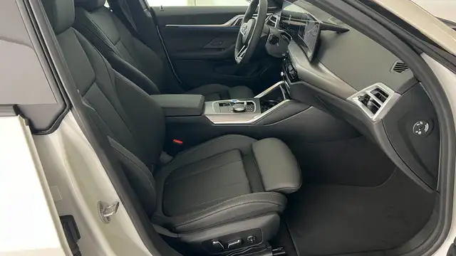 BMW i4 Gran Coupe xDrive40 Ansicht 5