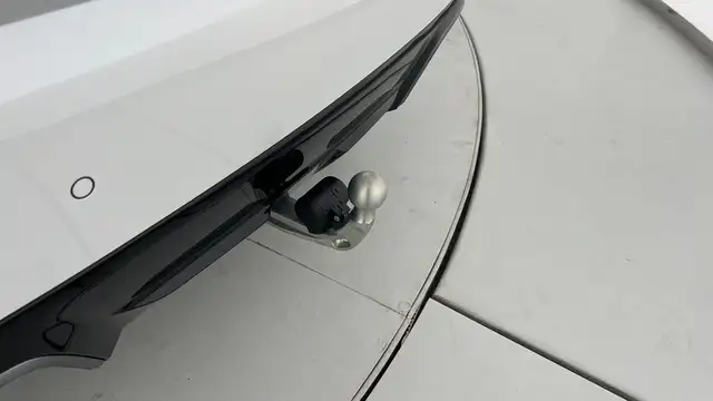 BMW i4 Gran Coupe xDrive40 Ansicht 9