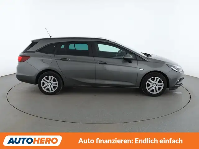 Opel Astra view 7