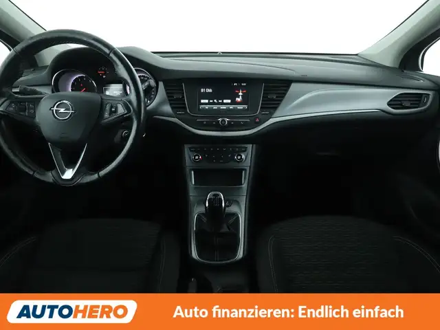 Opel Astra view 12