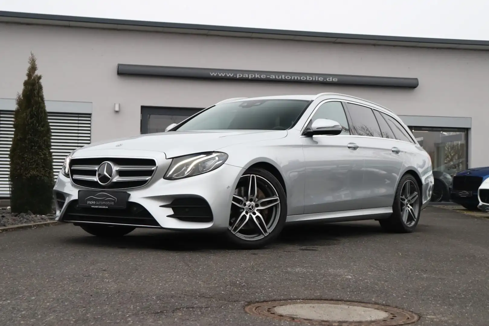 Mercedes-Benz E 220 d T AMG Line +WIDESCREEN+HEAD-UP+LED+KAMERA+ Argento - 2