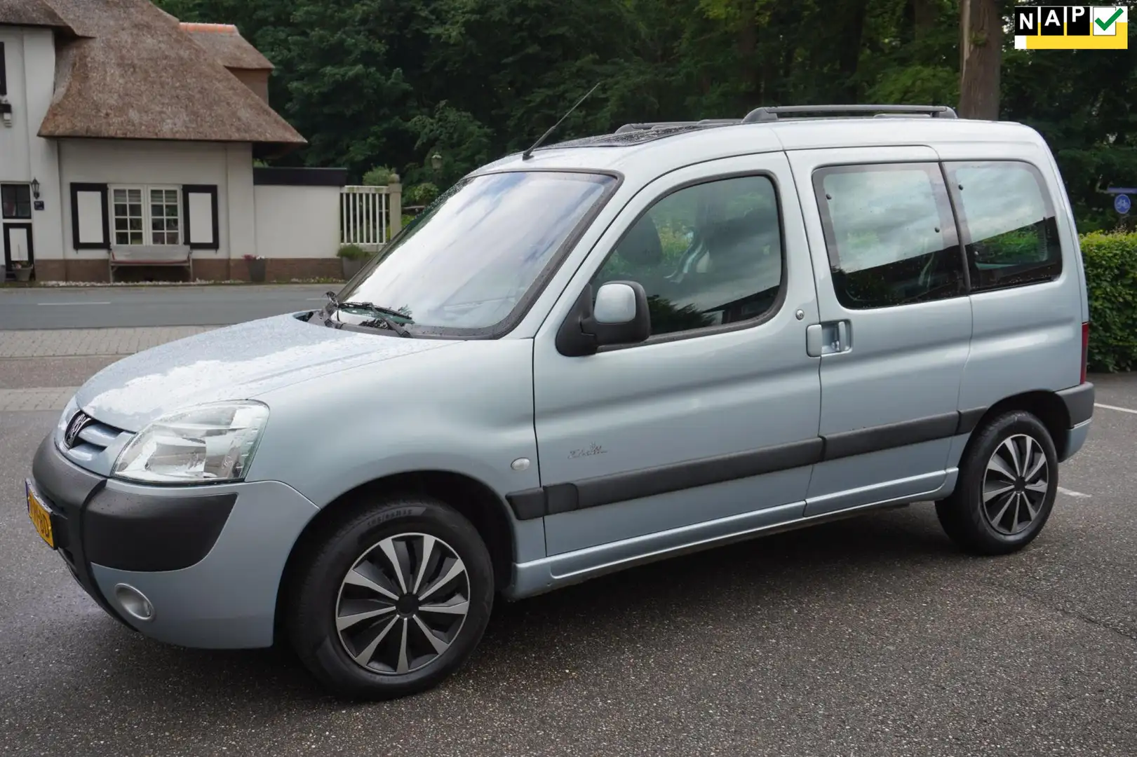 Peugeot Partner MPV 1.6-16V Zenith 2 Airco Cruise Trekhaak Šedá - 1