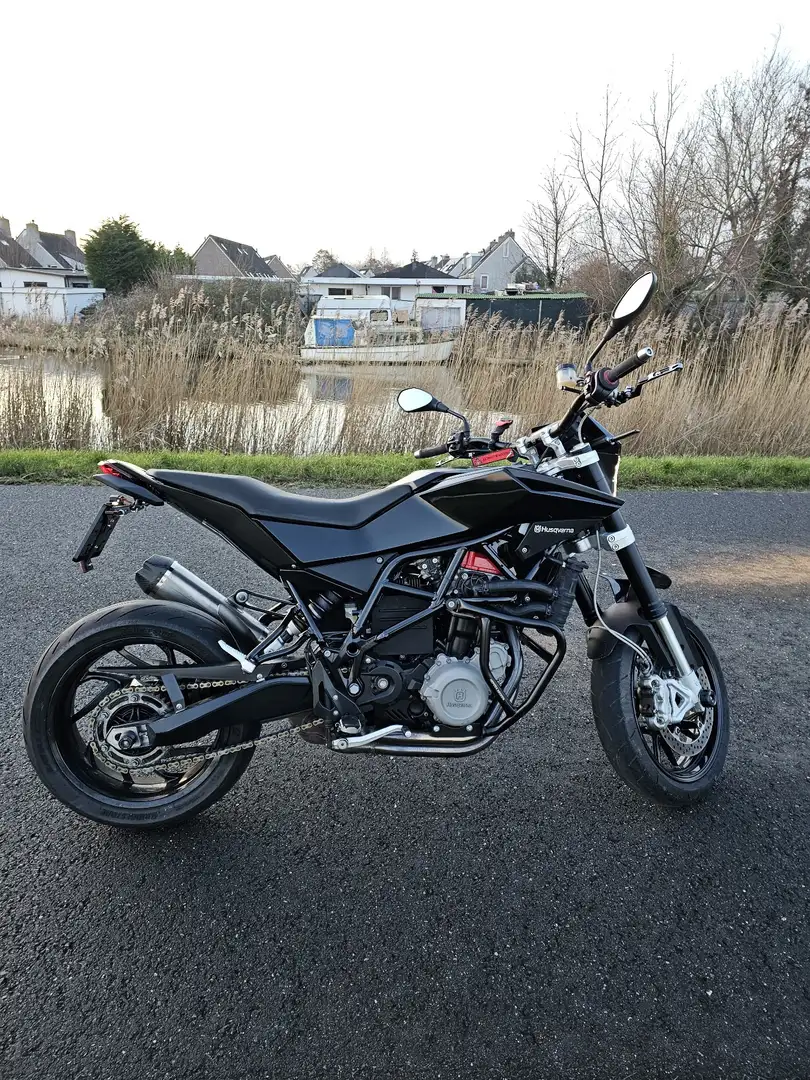Husqvarna Nuda 900 Carbon Noir - 2