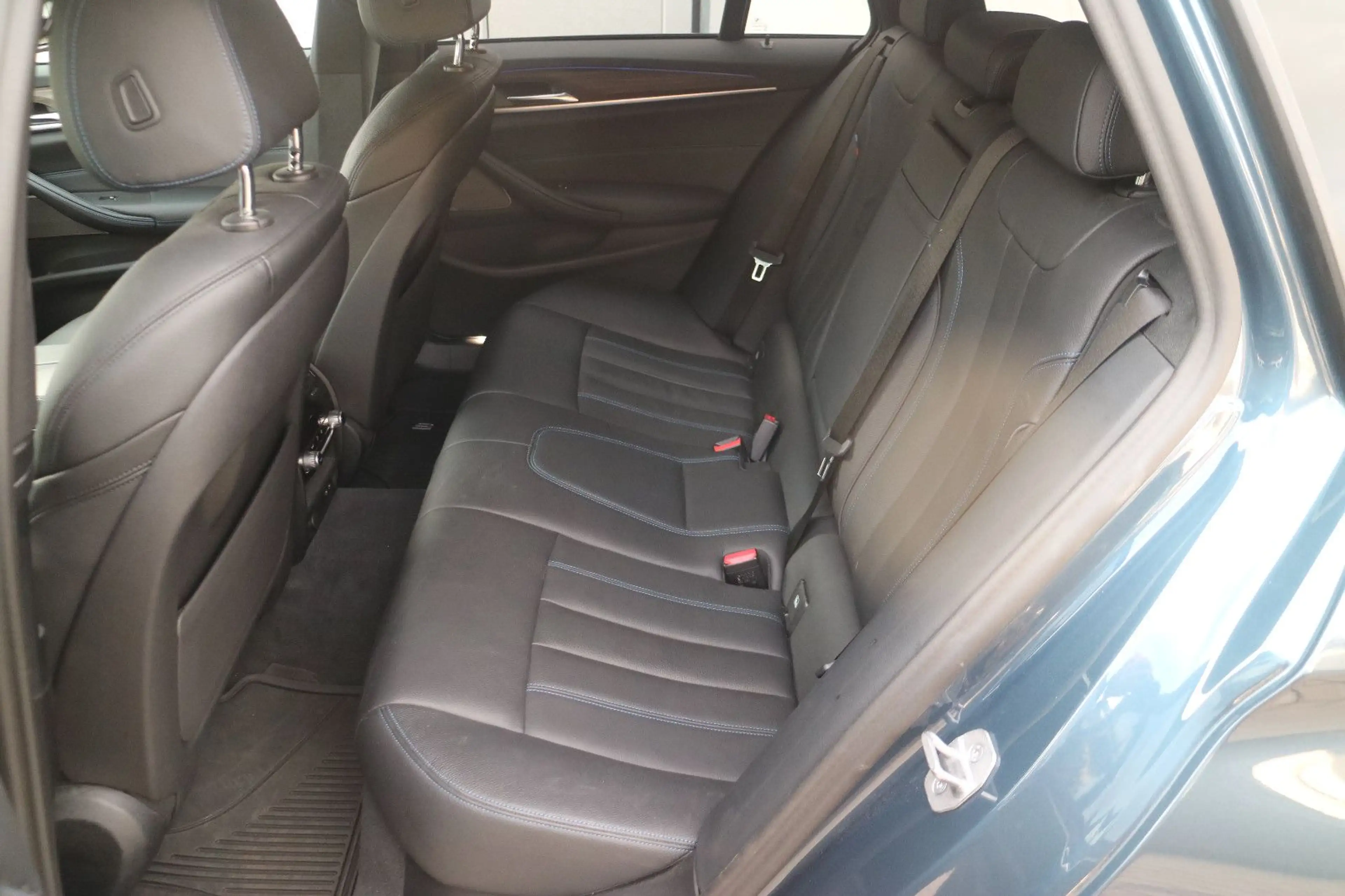 BMW 530 d -Touring-xDrive- M Sport-Standhzg.-AHK-HUD — photo 15