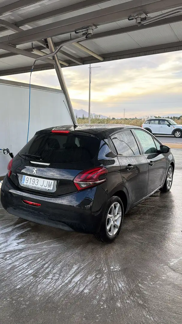 Peugeot 208 208 1.2 PureTech Access 82 Access Negro - 1
