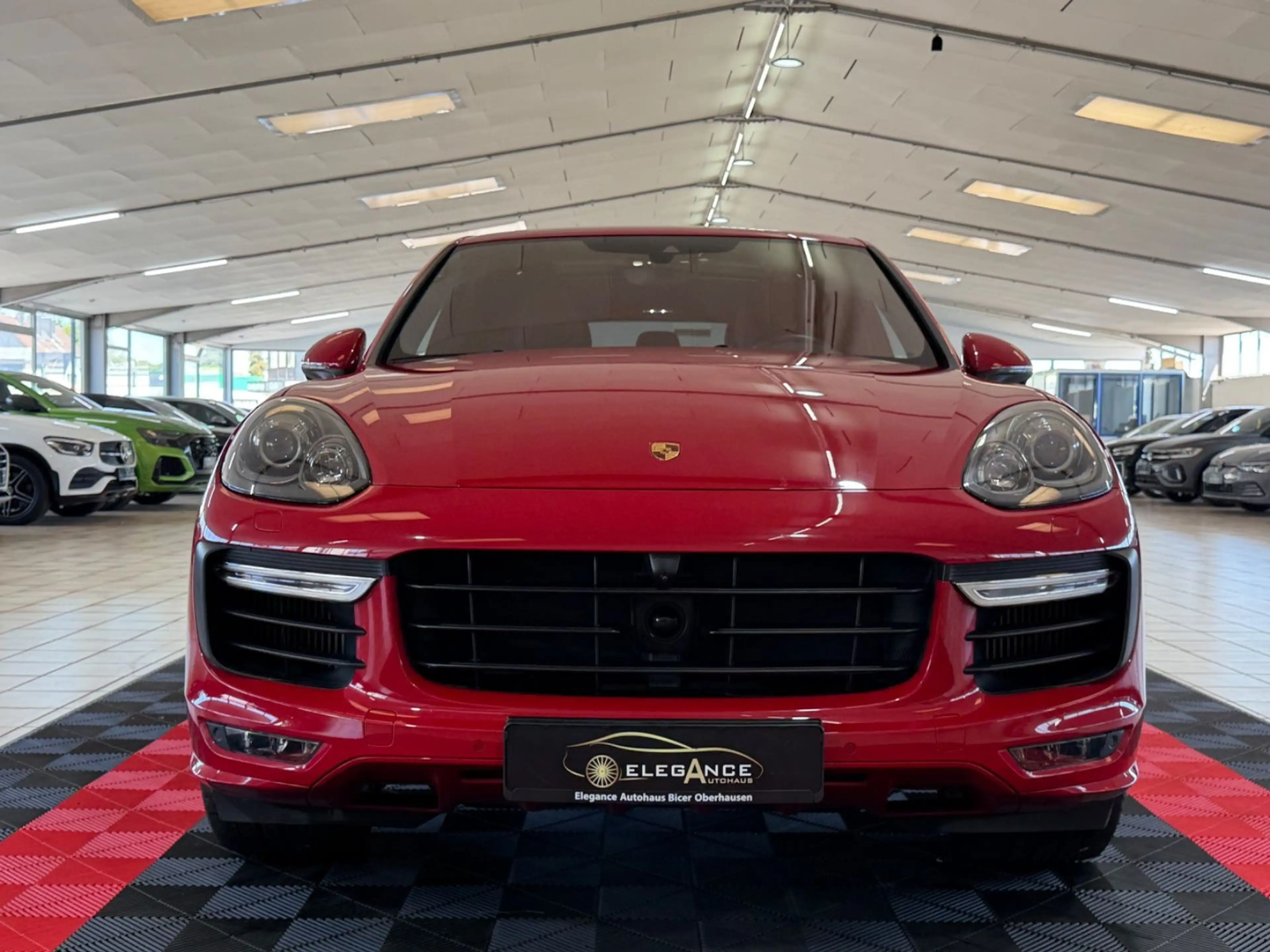 Porsche Cayenne GTS*PANO*SOFT-CLOSE*CARBON*TOP ZUSTAND* — photo 2