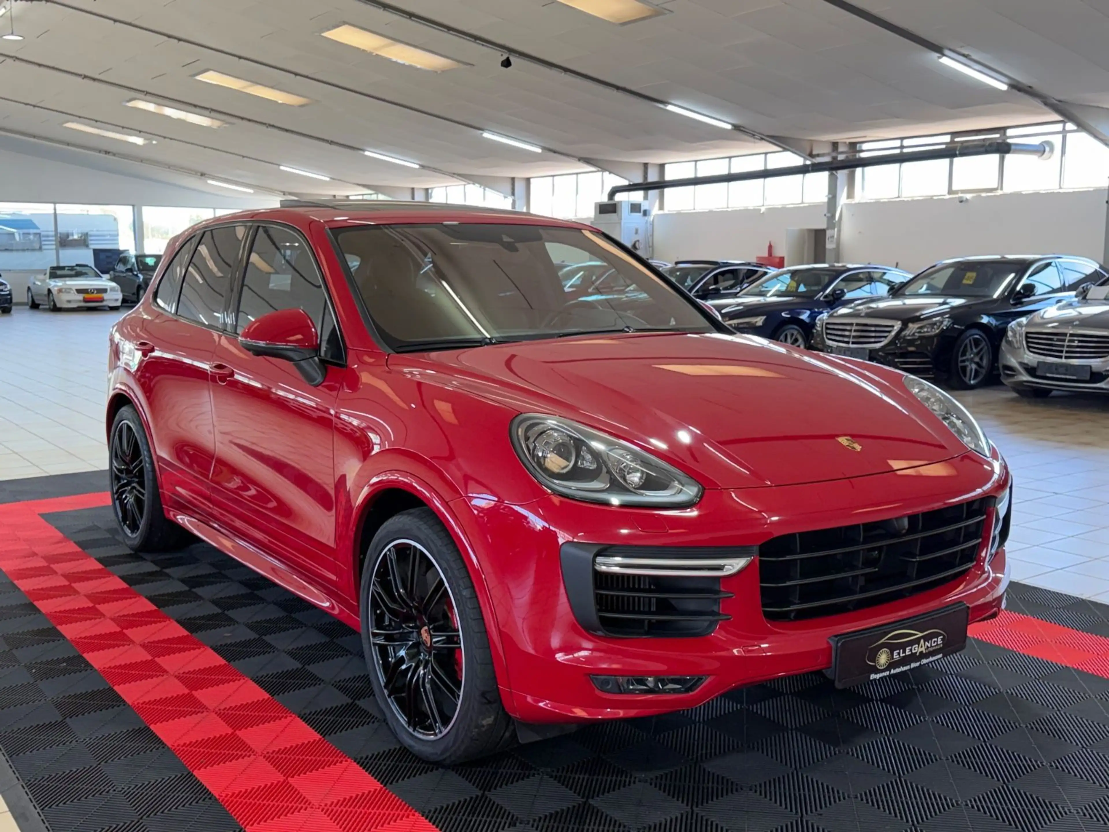 Porsche Cayenne GTS*PANO*SOFT-CLOSE*CARBON*TOP ZUSTAND* — photo 4