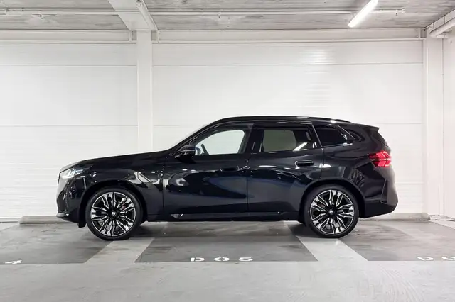 BMW X3 view 2