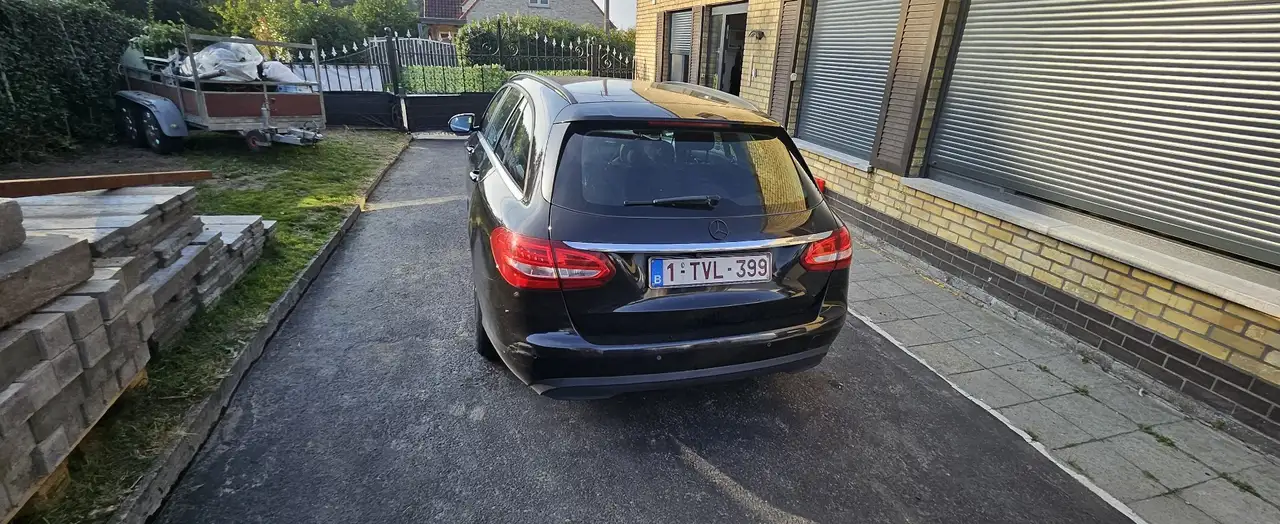Mercedes-Benz C 180