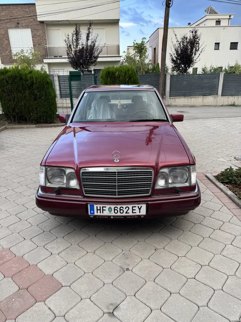 Mercedes-Benz E 300 Turbo Aut. Ds. Rot - 2
